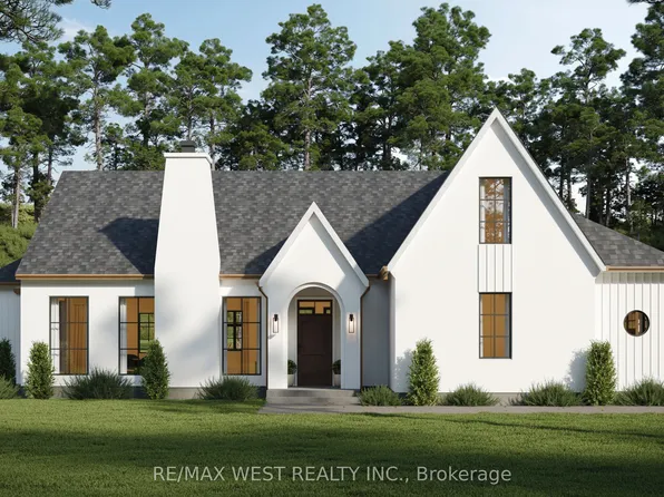 131 Deerfoot Trl, Huntsville, ON P1H 0A8