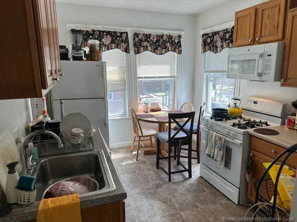 94 Nichols Ave, Watertown, MA