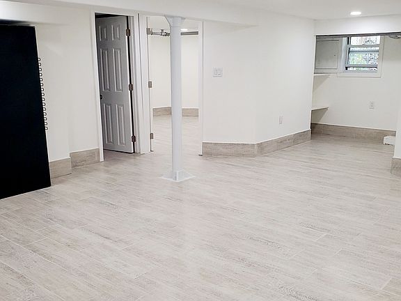 4th image of 3913 Lyme Ave Floor 1