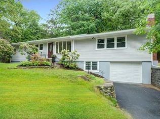 64 Pinehaven Dr, Northborough, MA 01532