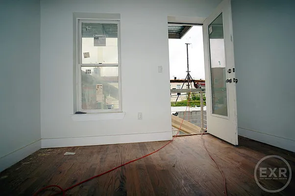 Rented by EXR | media 59