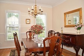 4th image of 6998 Saratoga Ct