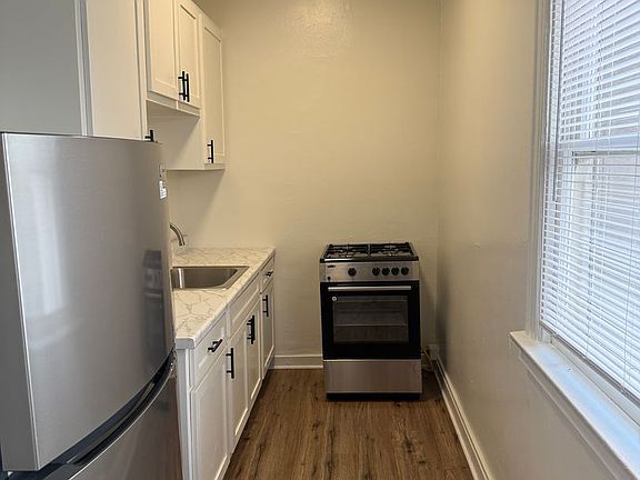 5th image of 1716 N Edgemont St APT 34