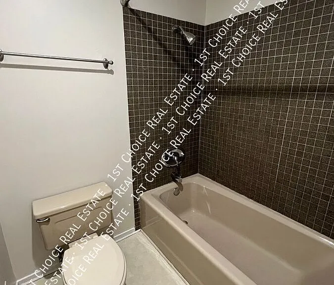 3694 Cavalier Dr — Photo 24
