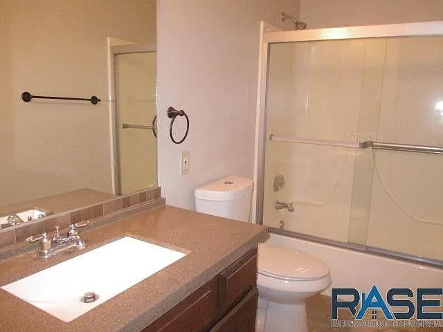 5716 W 56th St — Photo 11