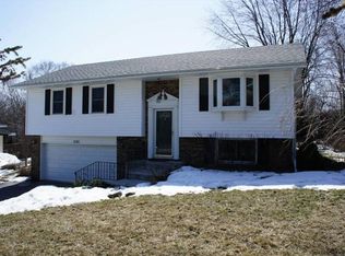 2321 Green Tree Ct, Lindenhurst, IL 60046