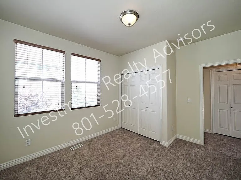 41 E Durham St — Photo 15