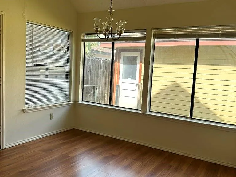 8623 Beechcrest St — Photo 21