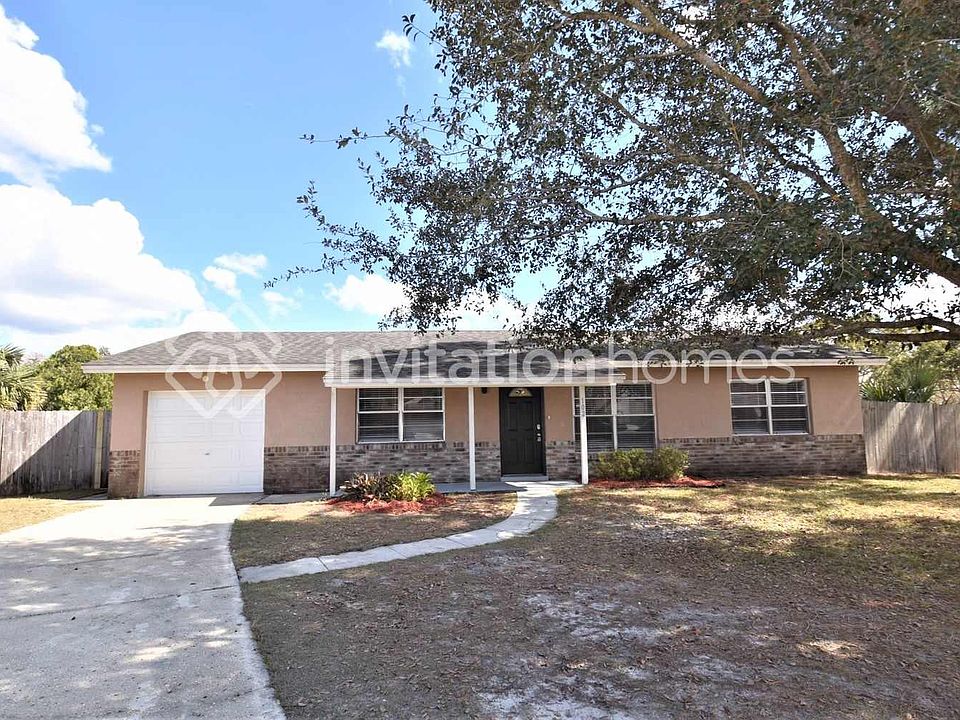 1st image of 102 Balboa Ct