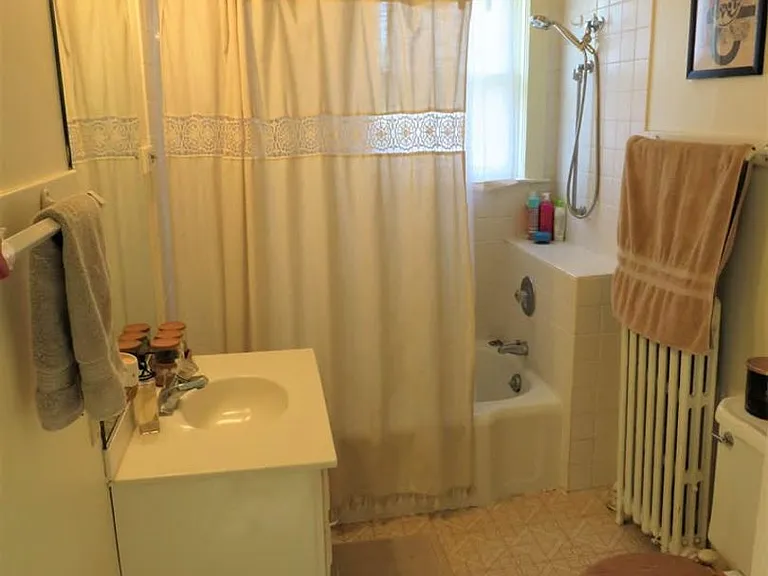 1421 State St — Photo 7