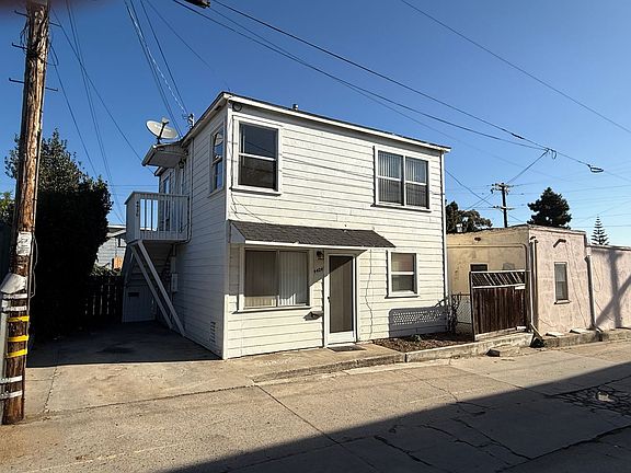 5th image of 4424-38 Olney St #4426