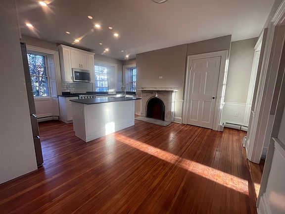 Kitchen and Sitting Room Pic 2