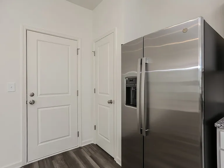 7624 Saffron Ave — Photo 9