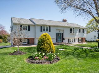 62 Surrey Dr, Wethersfield, CT 06109
