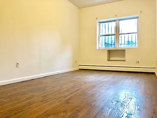 Rented by Premier Metro Realty Corp | media 7