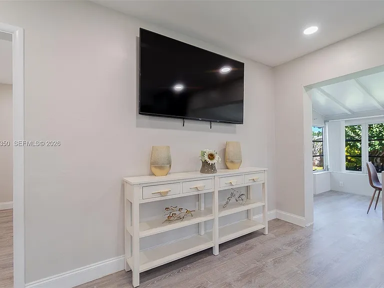 712 Tradewind Dr — Photo 17