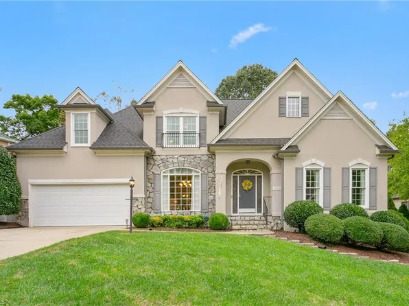 6506 Brookstone Dr, Whitsett, NC 27377
