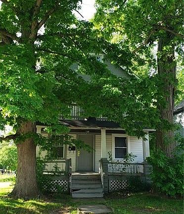2nd image of 11903 Honeydale Ave