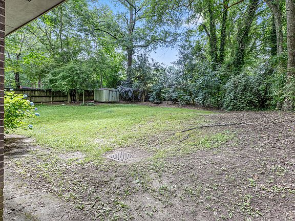 5th image of 522-524 Godfrey Ln