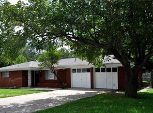 4924 Madella St, Haltom City, TX 76117