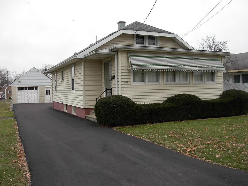 1st image of 405 E 8th St