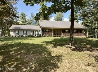 252 Running Deer Trl, Caryville, TN 37714