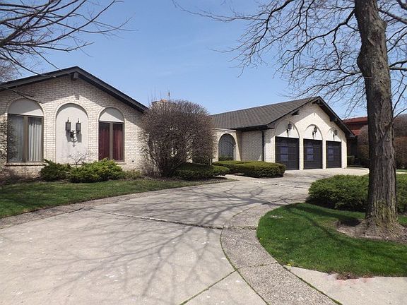 2nd image of 6436 N Tower Ct