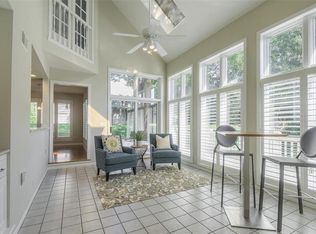 11917 Mohawk Rd, Leawood, KS 66209