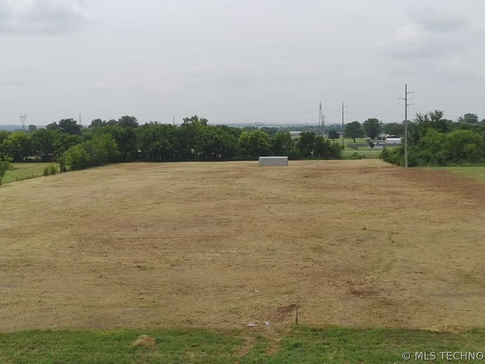 2nd image of 4090 South Rd