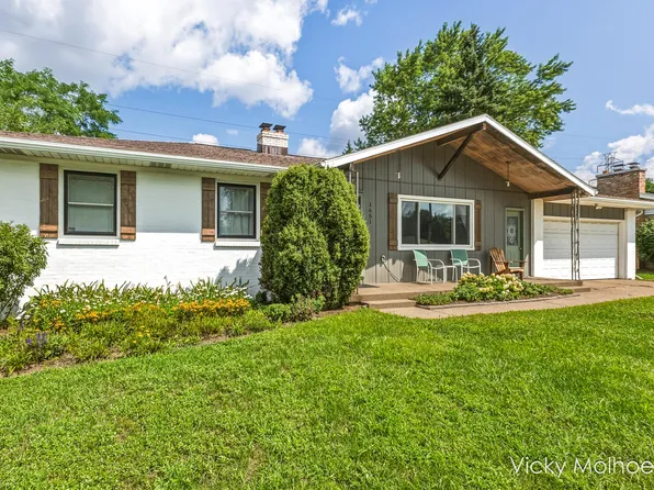 1651 Sunny Creek St SE, Kentwood, MI 49508