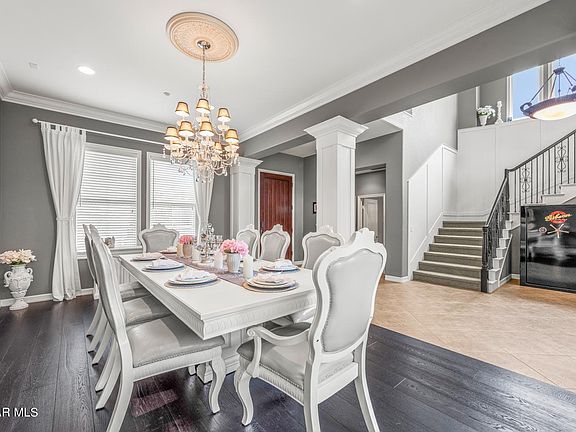3rd image of 413 Vineyard Dr
