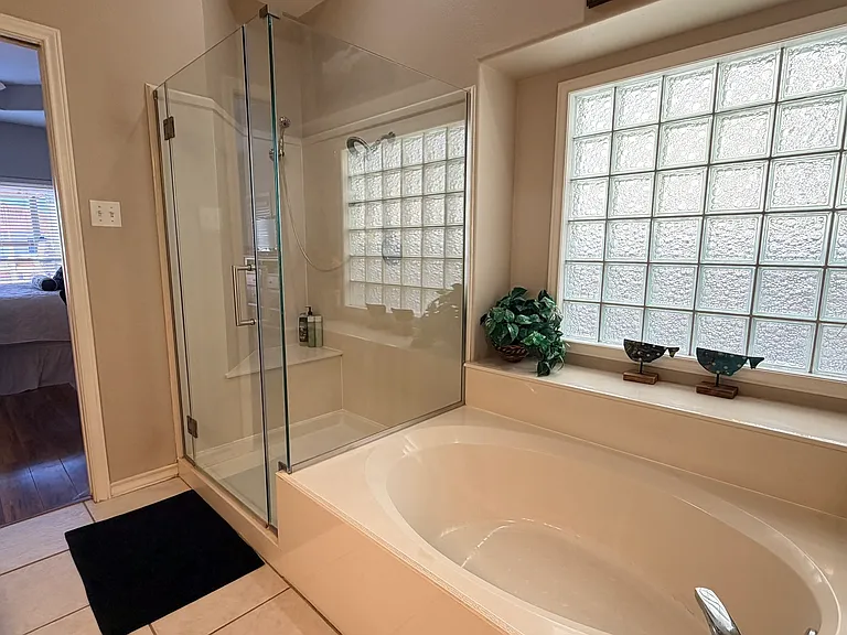 13806 Primavera Dr — Photo 29