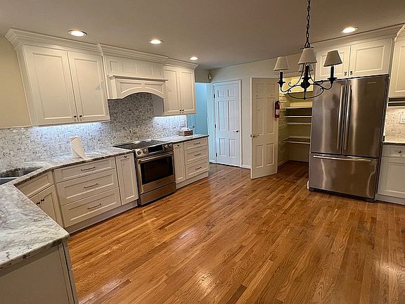 Appliances included