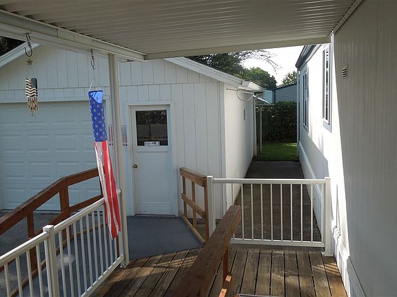 2nd image of 11608 E Jackson Ave