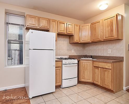 4th image of 3924 Broadway #4A