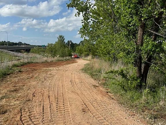 2nd image of E Reno & Luther Rd