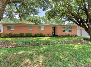 1818 W Hunt St, Sherman, TX 75092