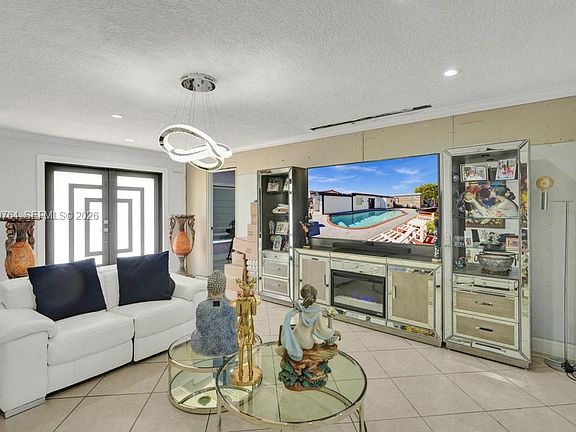 3rd image of 2711 SW 117th Ct