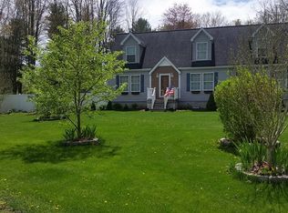 1932 Woods Edge Dr, Millport, NY 14864