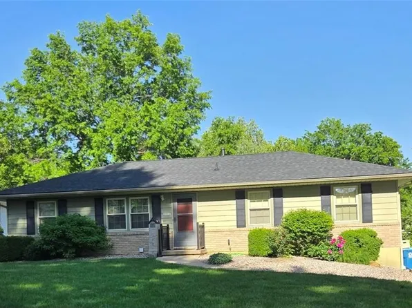 3801 Stonewall Ct, Independence, MO 64055