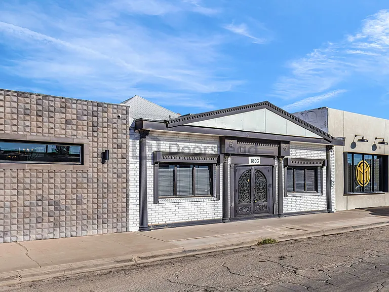 1803 E Yandell Dr — Photo 3