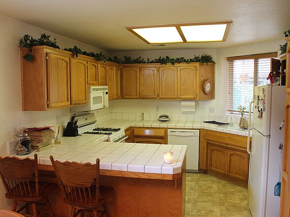 5th image of 10711 Petalo Dr