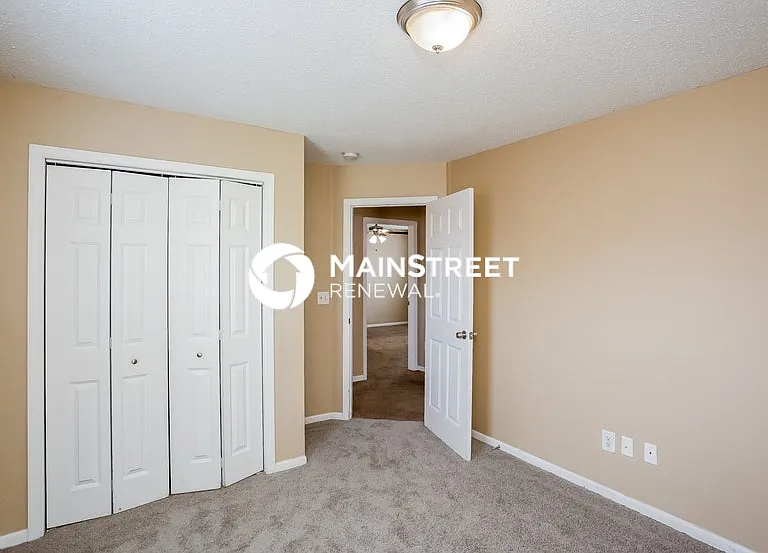 10305 Cadogan Dr — Photo 9