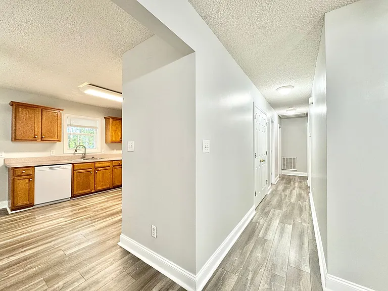 3807 Baylor St #B — Photo 6