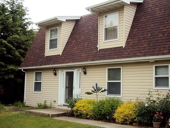 3rd image of 2008 S Lake Michigan Dr