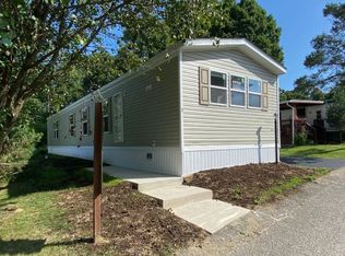 3 Redwood Dr, Oakdale, PA