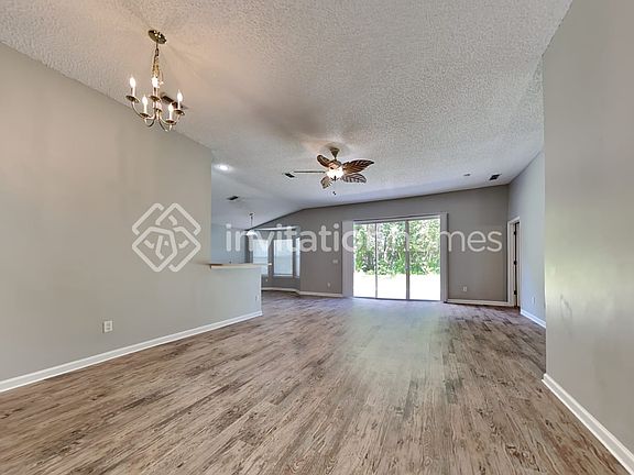 3rd image of 2860 Coachman Lakes Ct