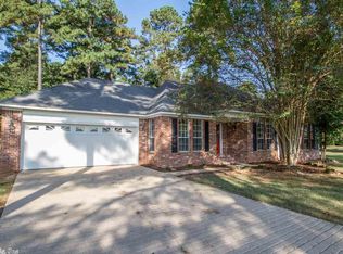 38 Woodlawn Dr, Beebe, AR 72012