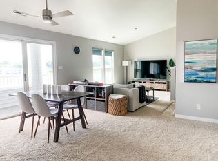 221 Island Cove Ct APT C, Hampton, VA 23669
