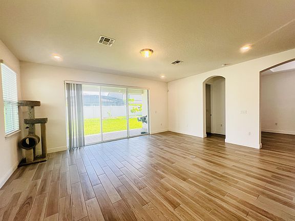 4th image of 1225 Bristol Oaks Way